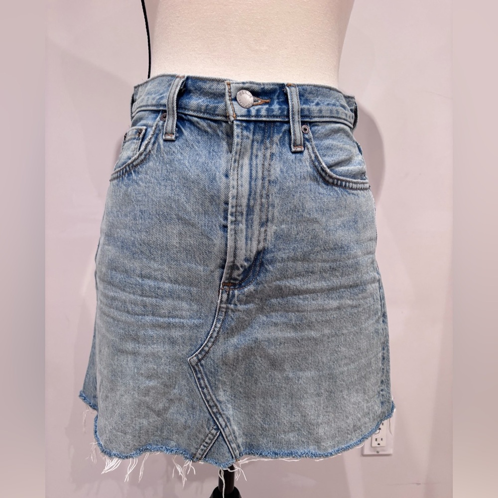 Denim Forum Distressed Mini Skirt size 26 spring